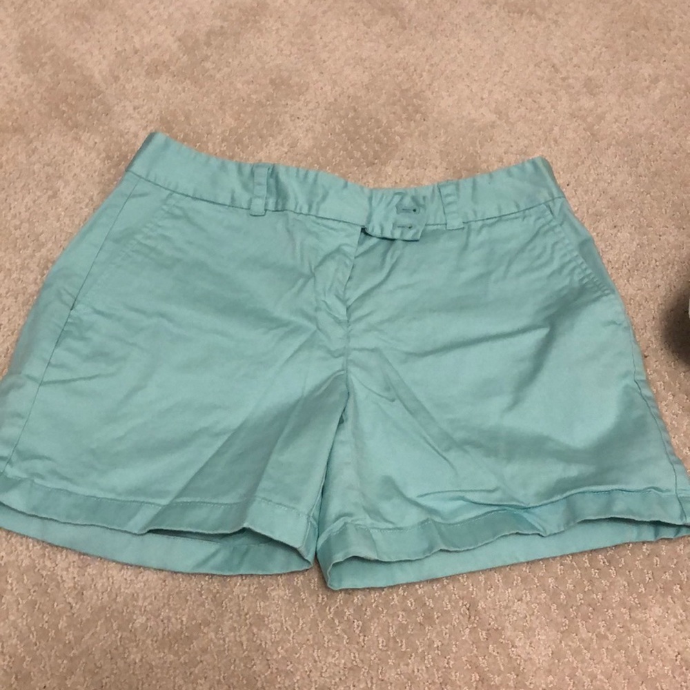Vineyard Vines women’s shorts